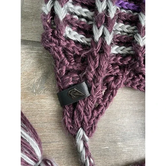 Volcom cable knit tasseled brown rainbow beanie hat LNC Adult One Size - Picture 2 of 7